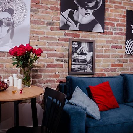 Apartament Dla Doroslych "Papierki Po Cukierkach" Люблин Екстериор снимка