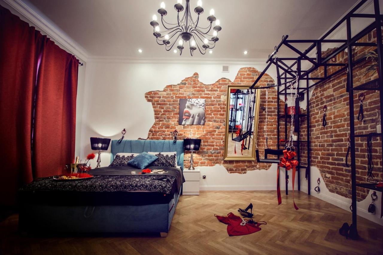 Apartament Dla Doroslych "Papierki Po Cukierkach" Люблин Екстериор снимка